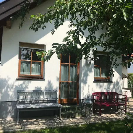 Knusperhaus Mit Garten *