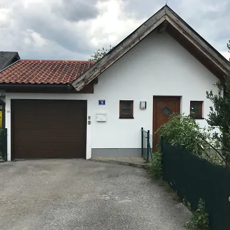 Knusperhaus Mit Garten Solnohrad