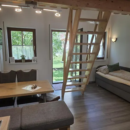 Knusperhaus Mit Garten