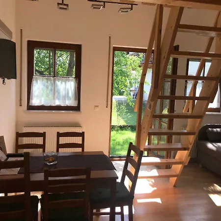 Knusperhaus Mit Garten בית נופש